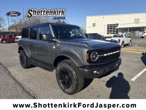 Carbonized Gray Metallic 2025 Ford Bronco Big Bend SUV
