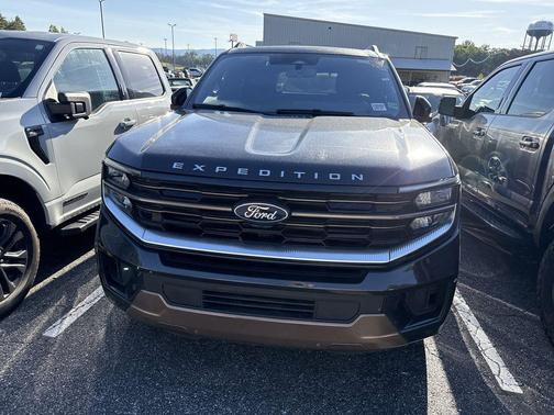 Dark Matter Gray Metallic 2025 Ford Expedition King Ranch