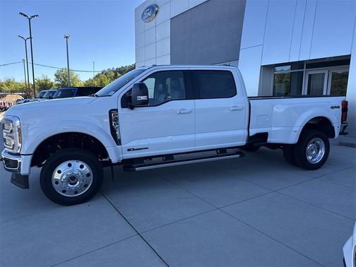 2025 Ford F-450 Lariat