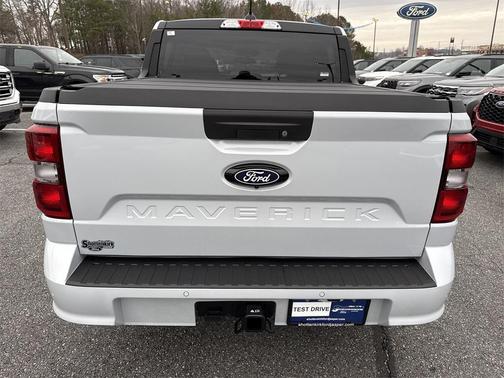 2026 Ford Maverick Lobo Standard