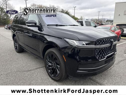 Infinite Black Metallic Clearcoat 2025 Lincoln Navigator Reserve