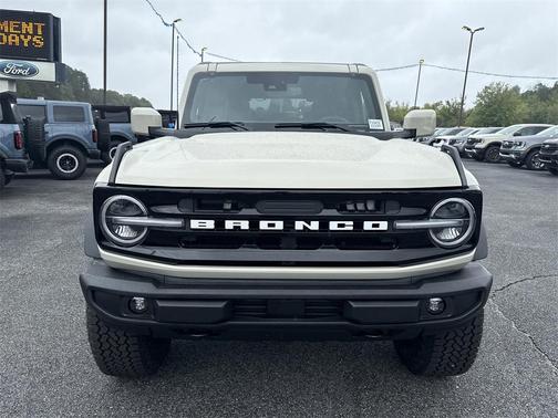 2025 Ford Bronco Outer Banks
