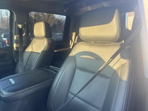 2024 GMC Sierra 2500 Denali
