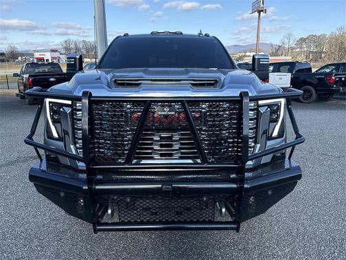 2024 GMC Sierra 2500 Denali