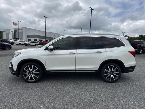 2019 Honda Pilot Touring 8-Passenger