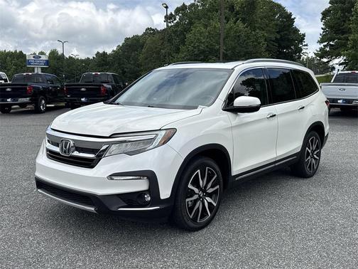 2019 Honda Pilot Touring 8-Passenger