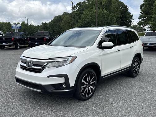 2019 Honda Pilot Touring 8-Passenger