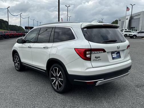 2019 Honda Pilot Touring 8-Passenger