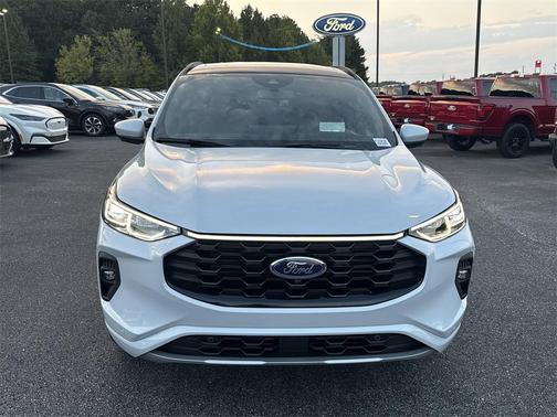 2025 Ford Escape ST-Line Elite