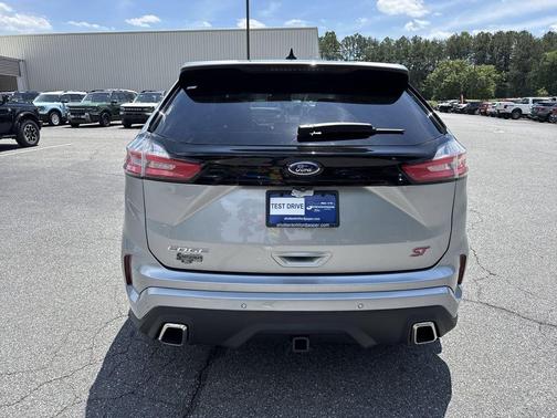 Iconic Silver Metallic 2020 Ford Edge ST