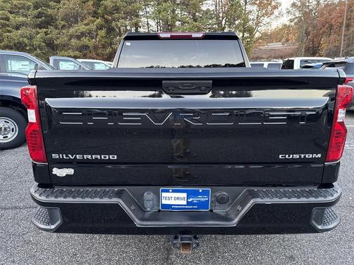 2022 Chevrolet Silverado 1500 Custom