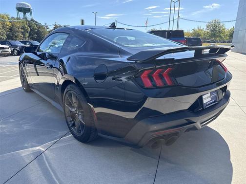 2024 Ford Mustang Dark Horse