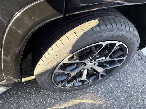 2022 Jeep Grand Cherokee Summit