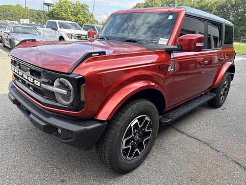 2024 Ford Bronco Outer Banks