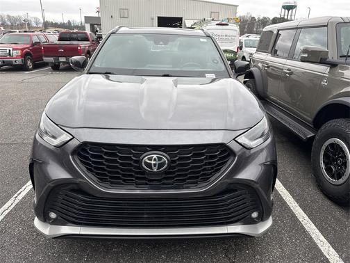2022 Toyota Highlander XSE