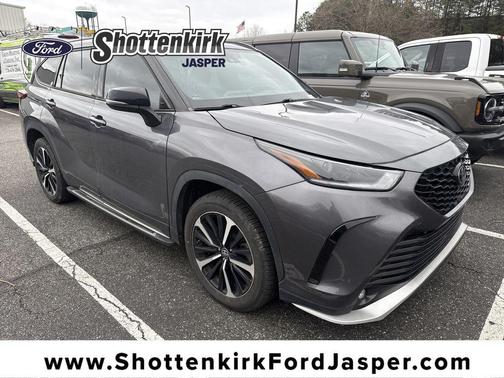 2022 Toyota Highlander XSE