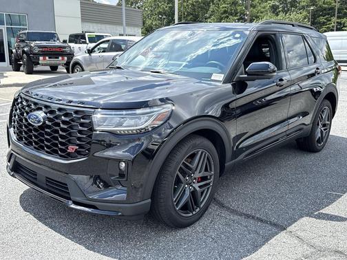 Agate Black Metallic 2025 Ford Explorer ST