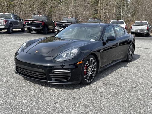 2016 Porsche Panamera GTS