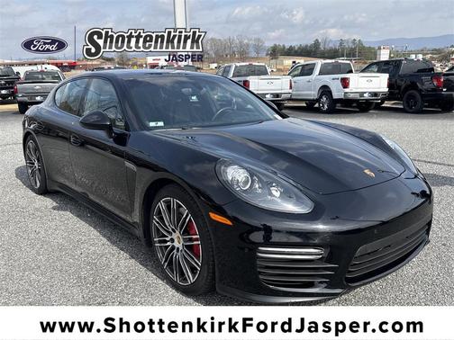 2016 Porsche Panamera GTS