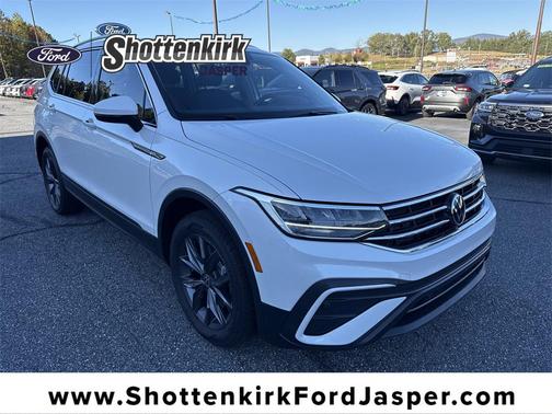 2023 Volkswagen Tiguan 2.0T SE