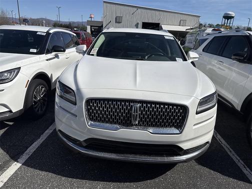 2022 Lincoln Nautilus Standard