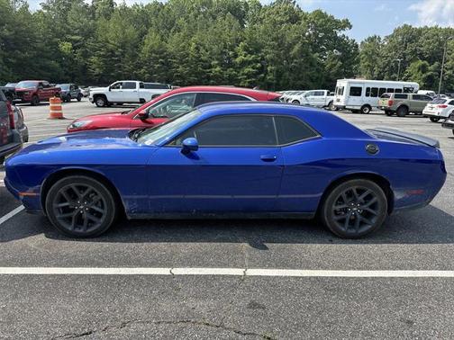 2021 Dodge Challenger SXT