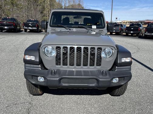 2022 Jeep Gladiator Sport