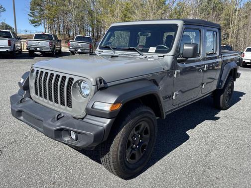 2022 Jeep Gladiator Sport