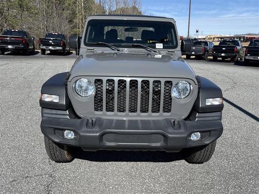 2022 Jeep Gladiator Sport