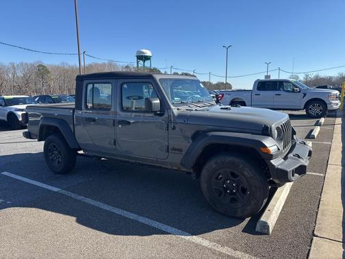 2022 Jeep Gladiator Sport