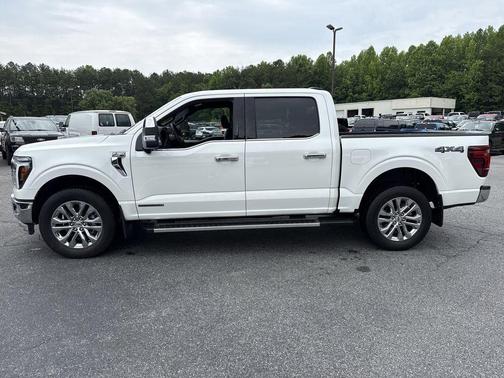 Star White Metallic Tri-Coat 2024 Ford F-150 Lariat