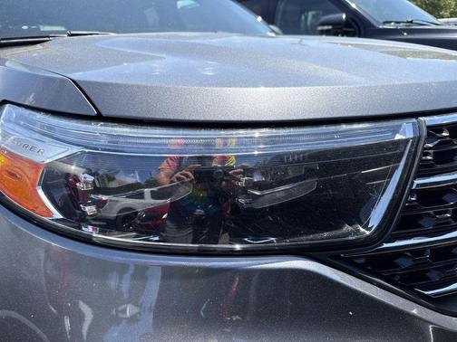 Carbonized Gray Metallic 2021 Ford Explorer XLT