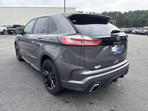 Gray Metallic 2021 Ford Edge ST