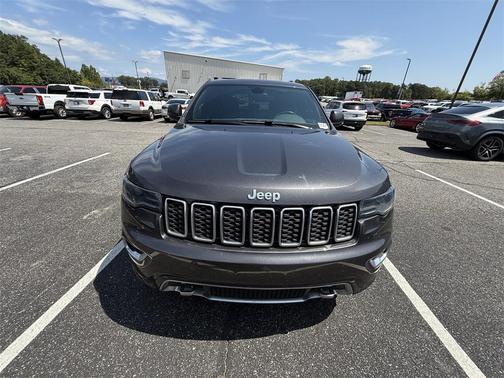 2018 Jeep Grand Cherokee Sterling Edition