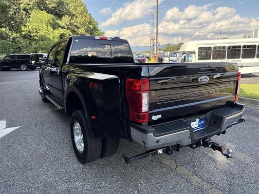 2022 Ford F-350 Lariat