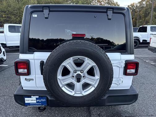 2022 Jeep Wrangler Sport S