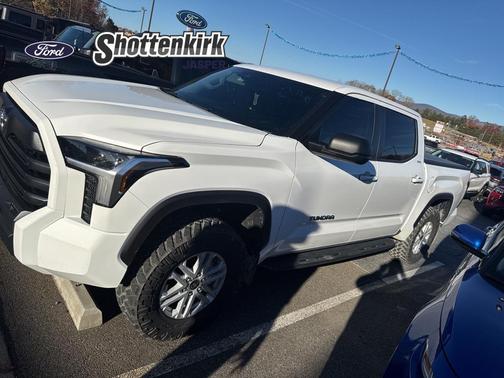 2024 Toyota Tundra SR5