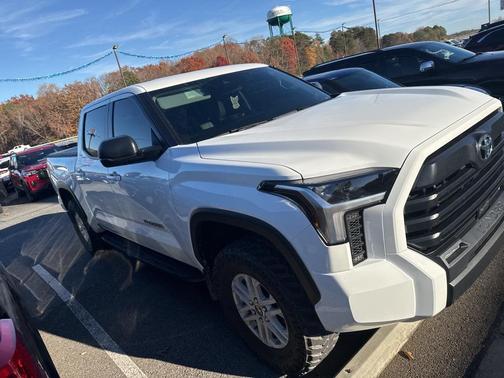 2024 Toyota Tundra SR5