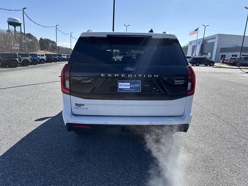 2025 Ford Expedition Active