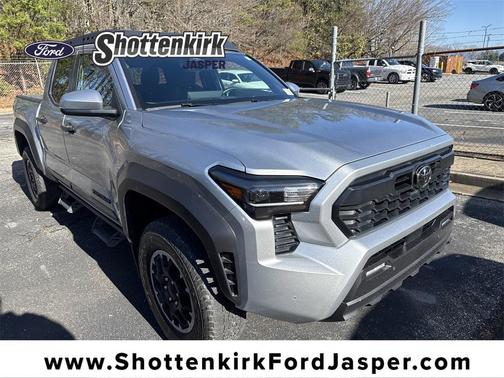 2024 Toyota Tacoma TRD Off Road
