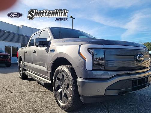2023 Ford F-150 Lightning LARIAT