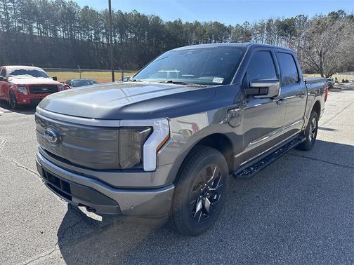 2023 Ford F-150 Lightning LARIAT
