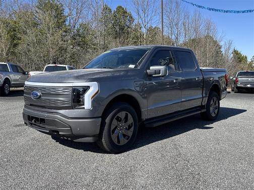 2023 Ford F-150 Lightning LARIAT