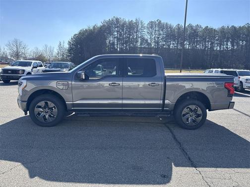2023 Ford F-150 Lightning LARIAT