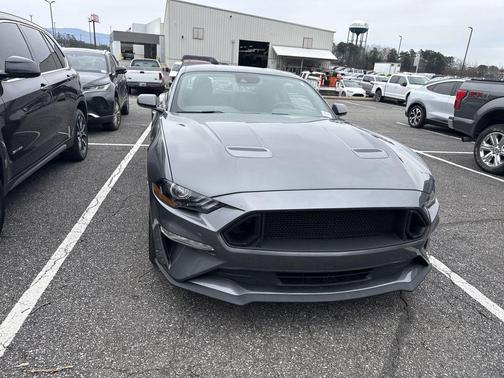 2022 Ford Mustang EcoBoost
