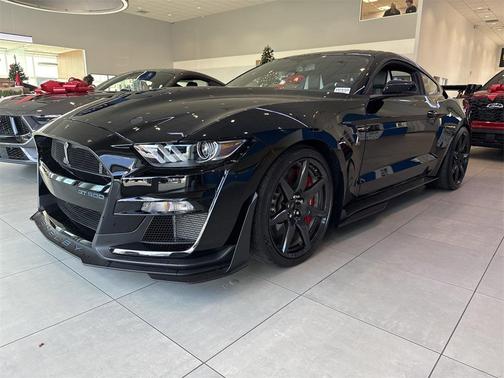 2022 Ford Shelby GT500 Base