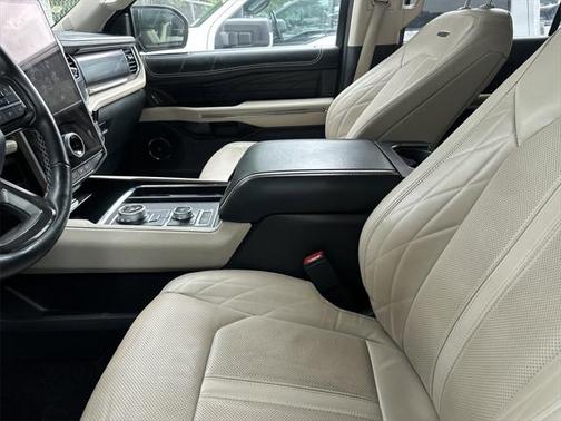 2022 Ford Expedition Platinum