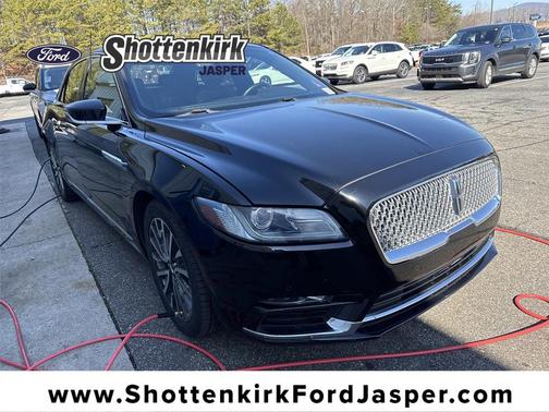 2017 Lincoln Continental Select