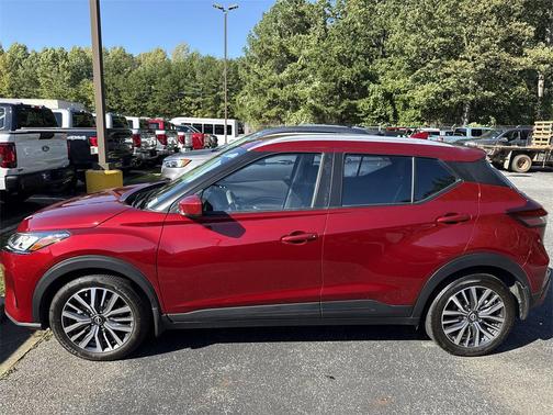 2023 Nissan Kicks SV