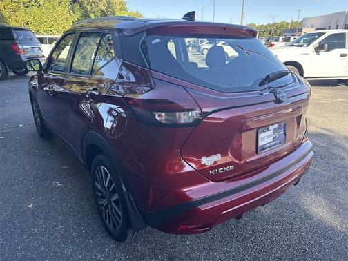 2023 Nissan Kicks SV